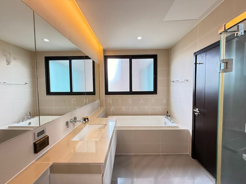 68 SOUL Ratchadapisek 68, Bangkok, Soi Ratchada 68, Ratchadaphisek Road, Bang Sue, Bang Sue, Bangkok, 5 Bedrooms, 450 sqm, Single Detached House For Rent, by Chanisara Kruakaew, 500172631 - DDproperty.com