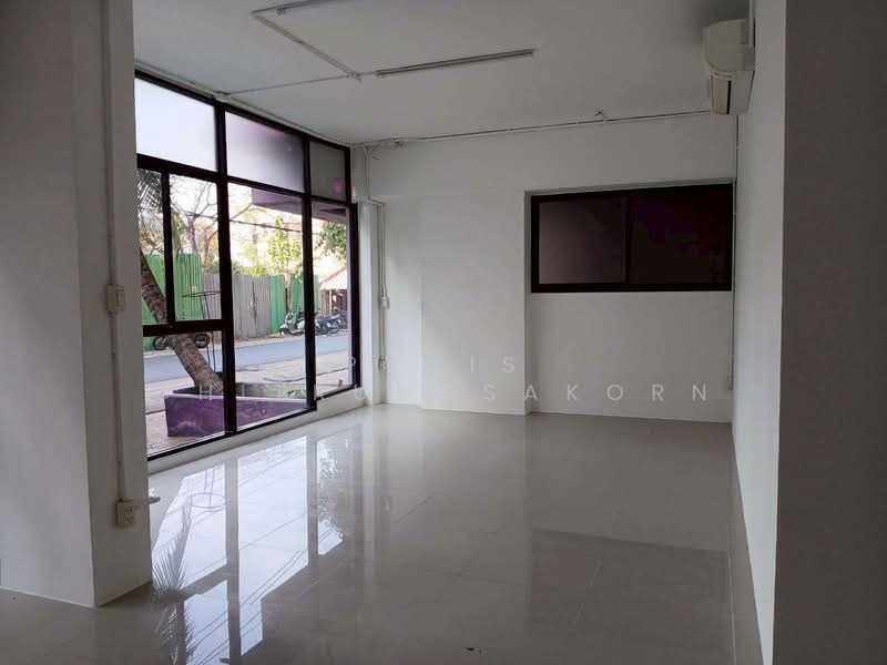 ประชาราษฎร์บำเพ็ญ | พื้นที่ให้เช่า ทำเลดี, กรุงเทพ, สามเสนนอก, ห้วยขวาง, กรุงเทพ, 68 ตร.ม., ตึกแถว-อาคารพาณิชย์ ให้เช่า, โดย Pudis Chitrungsakorn, 500172646 - DDproperty.com