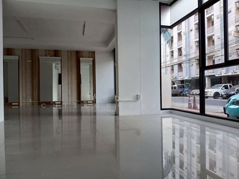 ประชาราษฎร์บำเพ็ญ | พื้นที่ให้เช่า ทำเลดี, กรุงเทพ, สามเสนนอก, ห้วยขวาง, กรุงเทพ, 68 ตร.ม., ตึกแถว-อาคารพาณิชย์ ให้เช่า, โดย Pudis Chitrungsakorn, 500172646 - DDproperty.com