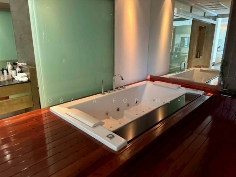 Ficus Lane, Bangkok, Soi Sukhumvit 44/1, Phra Kanong, Khlong Toei, Bangkok, 1 Bedroom, 75 sqm, Condo For Rent, by Oraya Fortney, 500172669 - DDproperty.com