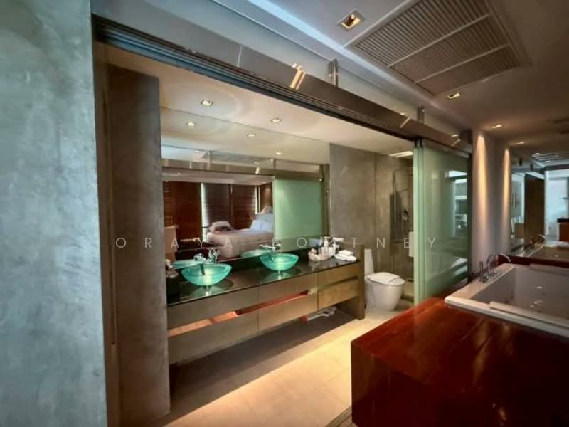 Ficus Lane, Bangkok, Soi Sukhumvit 44/1, Phra Kanong, Khlong Toei, Bangkok, 1 Bedroom, 75 sqm, Condo For Rent, by Oraya Fortney, 500172669 - DDproperty.com