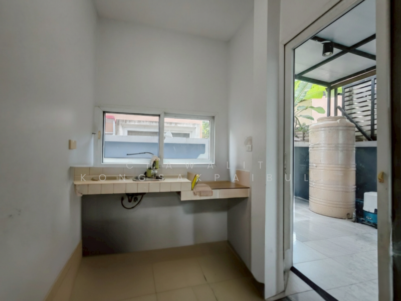 ขาย บ้านเดี่ยว 2 ชั้น หลังมุม หมู่บ้านสุธาริน ไพรเวซี่ รังสิต คลอง3 ลาดสวาย ลำลูกกา ธัญบุรี, ปทุมธานี, ลาดสวาย, ลำลูกกา, ปทุมธานี, 225 ตร.ม., บ้านเดี่ยว ขาย, โดย CHAWALIT KONGSAKPAIBUL, 500172697 - DDproperty.com