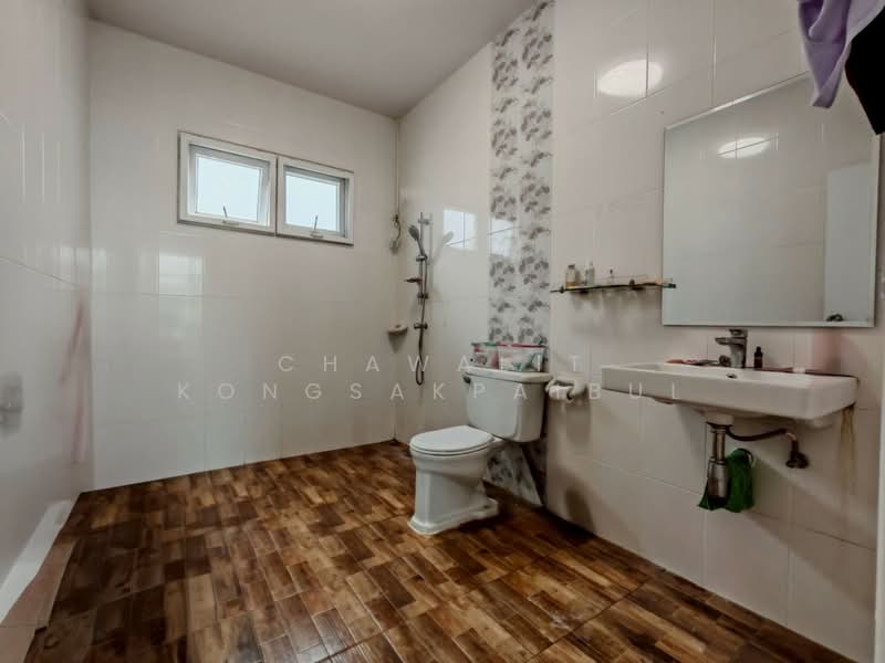 For Sale: 2-story detached house, corner unit, Sutarin Privacy Rangsit Klong 3., Pathum Thani, Lat Sawai, Lam Luk Ka, Pathum Thani, 3 Bedrooms, 225 sqm, Single Detached House For Sale, by CHAWALIT KONGSAKPAIBUL, 500172697 - DDproperty.com