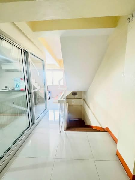 ทาวน์เฮ้าส์ 3-ห้องนอน, กรุงเทพ, บางนาเหนือ, บางนา, กรุงเทพ, 200 ตร.ม., ทาวน์เฮ้าส์ ให้เช่า, โดย Kitnipat Boonyadhammakul, 500172702 - DDproperty.com