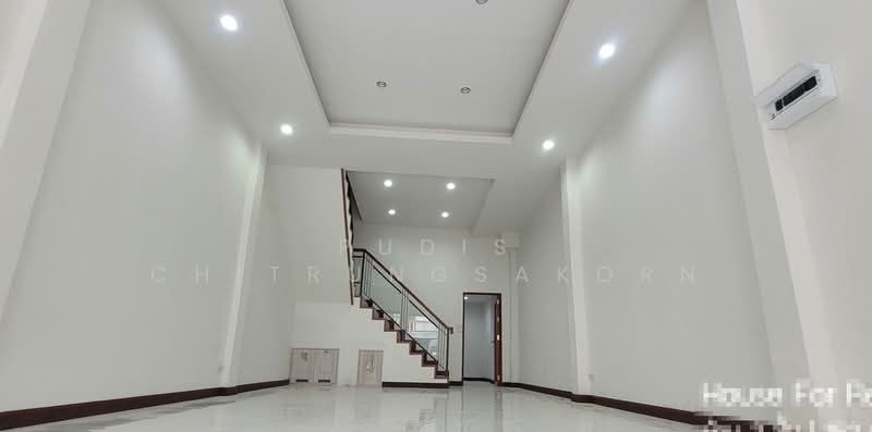 ห้วยขวาง | อาคารพาณิชย์ 3 ชั้น, กรุงเทพ, ห้วยขวาง, ห้วยขวาง, กรุงเทพ, 153 ตร.ม., ตึกแถว-อาคารพาณิชย์ ให้เช่า, โดย Pudis Chitrungsakorn, 500172720 - DDproperty.com