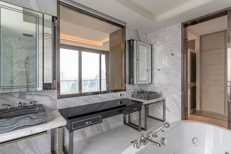 The Residences At Mandarin Oriental, Bangkok, 117 Charoen Nakorn Road, Khlong Ton Sai, Khlong San, Bangkok, 3 Bedrooms, 222 sqm, Condo For Rent, by Kitnipat Boonyadhammakul, 500172729 - DDproperty.com