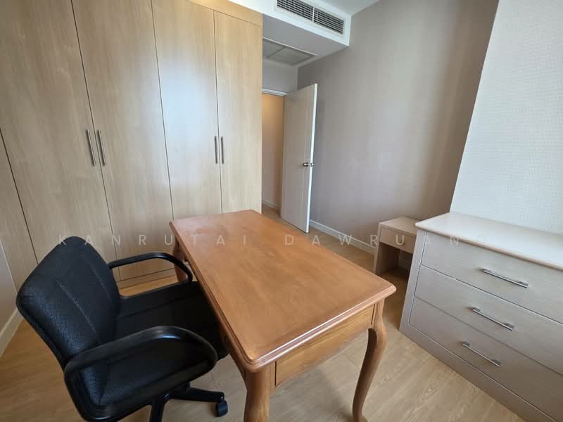 Baan Siri 24, Bangkok, 39 Sukhumvit 24 Alley, Khong Tan, Khlong Toei, Bangkok, 3 Bedrooms, 146 sqm, Condo For Rent, by Kanrutai Dawruang, 500172767 - DDproperty.com