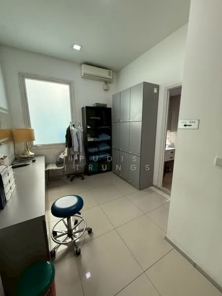 พระราม 9 - อาคารพาณิชย์ 4 ชั้น พร้อมลิฟต์, กรุงเทพ, ห้วยขวาง, ห้วยขวาง, กรุงเทพ, 800 ตร.ม., ตึกแถว-อาคารพาณิชย์ ให้เช่า, โดย Pudis Chitrungsakorn, 500172791 - DDproperty.com