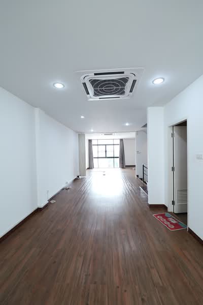 ตึก โฮมออฟฟิศทำเลดี สำหรับเจ้าของธุรกิจ ผู้บริหารยุคใหม่ !!! เวิร์คแอดไลฟ์ นวมินทร์ 36 ฟังก์ชั่นครบ, กรุงเทพ, ถนนนวมินทร์ 36, คลองกุ่ม, บึงกุ่ม, กรุงเทพ, 300 ตร.ม., สำนักงาน ขาย, โดย คุณเมย์, 500172799 - DDproperty.com