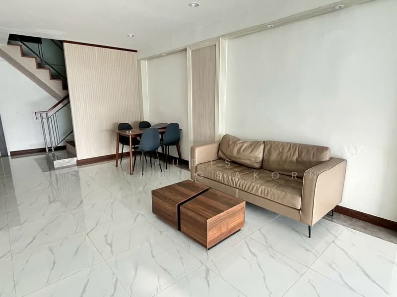 Huai Khwang – Pracharat Bamphen, Bangkok, Huai Khwang, Huai Khwang, Bangkok, , 131 sqm, Shophouse For Rent, by Pudis Chitrungsakorn, 500172801 - DDproperty.com