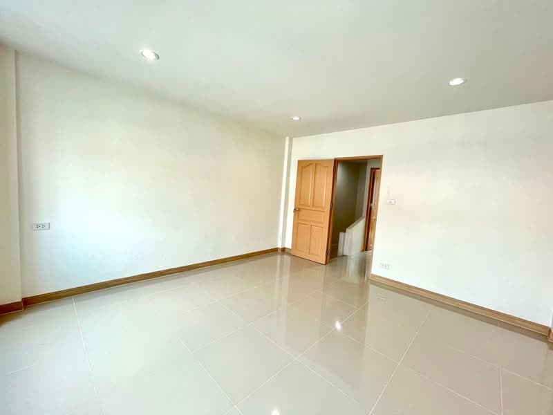 บ้านป้อมปราการ พระสมุทรเจดีย์, Samut Prakan, Laem Fa Pha, Phra Samut Jadee, Samut Prakan, 2 Bedrooms, 100 sqm, Townhouse For Sale, by ทัศ, 500172807 - DDproperty.com