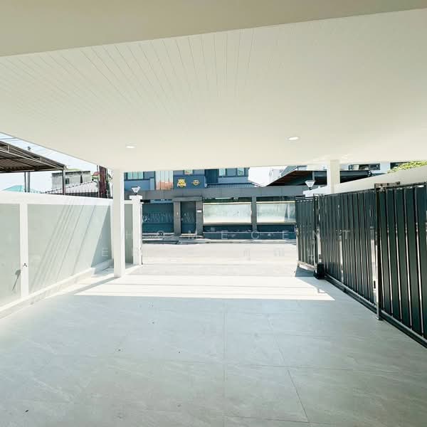 บ้านแฝด30ตรว. ซ.โกสุมรวมใจ36 แยก11, Bangkok, Don Mueang, Don Mueang, Bangkok, 2 Bedrooms, 130 sqm, Semi-Detached House (Twin House) For Sale, by AJHOMECENTER - คุณบู้, 500172830 - DDproperty.com