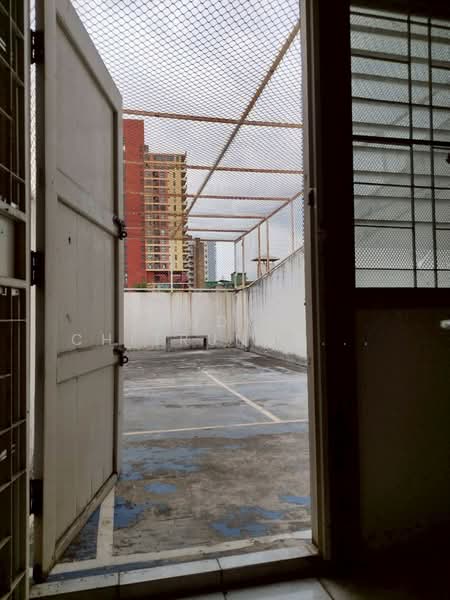 4-Storey Commercial Building (2 Units) for Rent – Huai Khwang / Pracharat Bamphen Intersection, Bangkok, Huai Khwang, Huai Khwang, Bangkok, , 350 sqm, Shophouse For Rent, by Pudis Chitrungsakorn, 500172836 - DDproperty.com