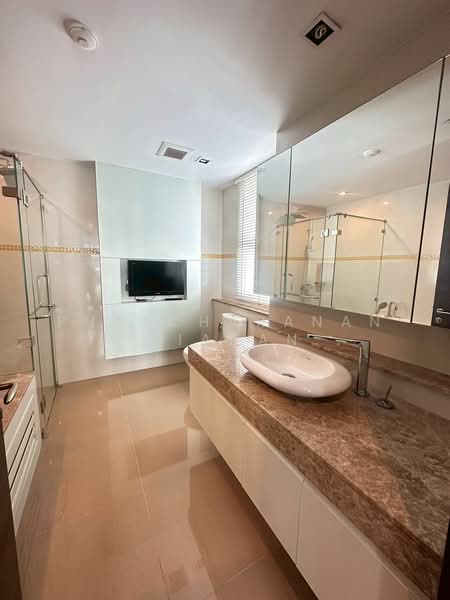 Ideal 24, Bangkok, 85 Sukhumvit 24 Alley, Khong Tan, Khlong Toei, Bangkok, 4 Bedrooms, 327 sqm, Condo For Sale, by Phatcharanan Kittiananchat, 500172841 - DDproperty.com