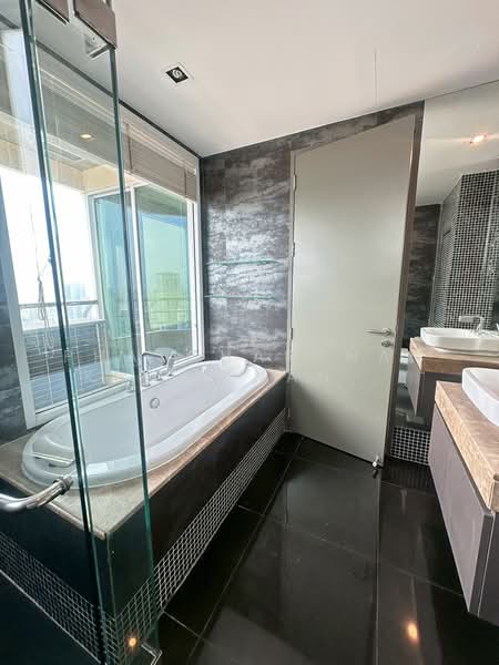 Ideal 24, Bangkok, 85 Sukhumvit 24 Alley, Khong Tan, Khlong Toei, Bangkok, 4 Bedrooms, 327 sqm, Condo For Sale, by Phatcharanan Kittiananchat, 500172841 - DDproperty.com