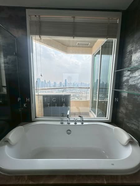 Ideal 24, Bangkok, 85 Sukhumvit 24 Alley, Khong Tan, Khlong Toei, Bangkok, 4 Bedrooms, 327 sqm, Condo For Sale, by Phatcharanan Kittiananchat, 500172841 - DDproperty.com