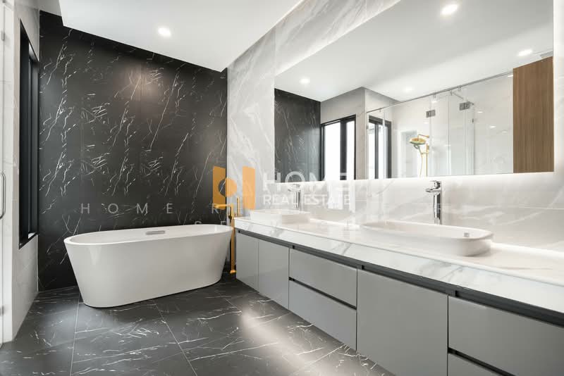 The Master Ekkamai-Ramintra, Bangkok, Soi Ramintra 39, Tha Rang, Bang Khen, Bangkok, 5 Bedrooms, 700 sqm, Single Detached House For Sale, by HOME Real Estate Service, 500172851 - DDproperty.com