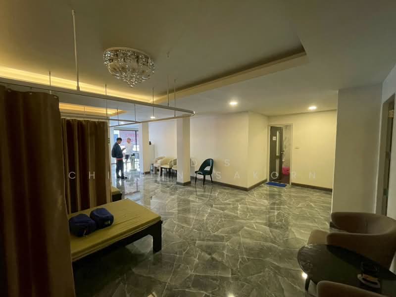 ให้เช่า - เซ้งร้าน ทำเลเหม่งจ๋าย – รัชดา ทำเลศักยภาพสูง, กรุงเทพ