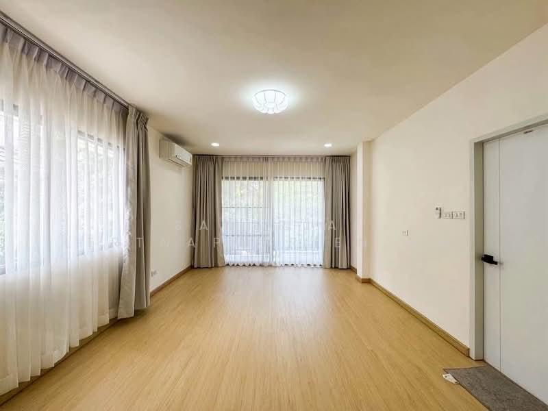 Perfect Place Ramkhamhaeng 164, Bangkok, Soi Ramkhamhaeng 164, Saphan Sung, Saphan Sung, Bangkok, 3 Bedrooms, 180 sqm, Single Detached House For Rent, by Samerjai Lertnapakriengkai, 500172933 - DDproperty.com