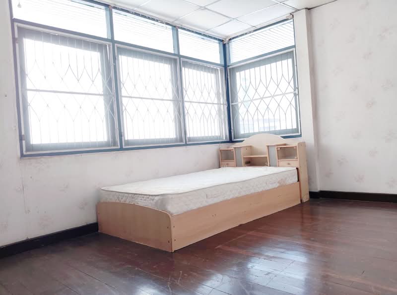 Imperial Park Sukhumvit 101/1, Bangkok, Sukhumvit 101/1 Road, Bang Chak, Phra Khanong, Bangkok, 4 Bedrooms, 220 sqm, Single Detached House For Sale, by Lanchama Polrath, 500172955 - DDproperty.com