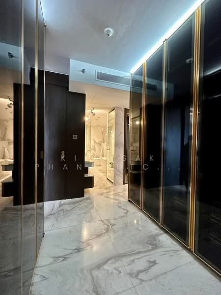 The Lofts Silom, Bangkok, Pramuan Road, Silom, Bang Rak, Bangkok, 2 Bedrooms, 122 sqm, Condo For Rent, by Kittisak Phanlertchavarit, 500172996 - DDproperty.com