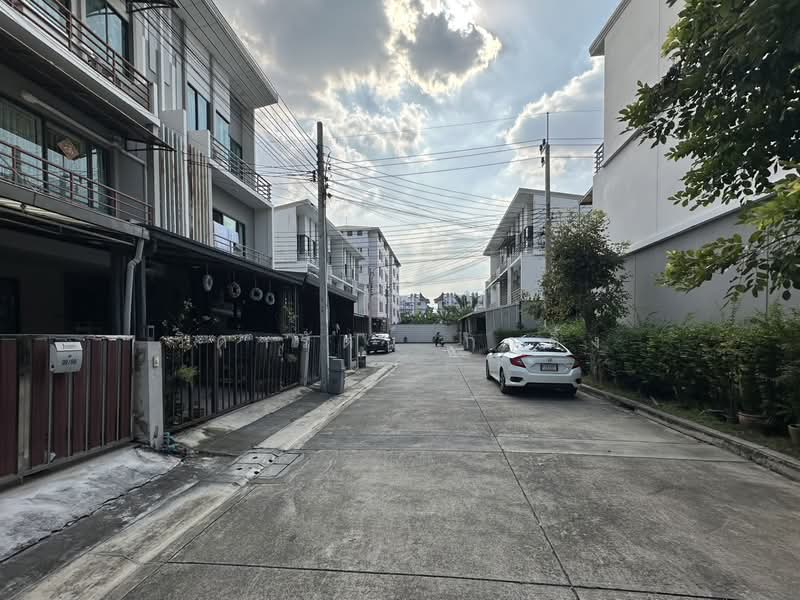 J Grand Sathorn-Kalapapruek, Bangkok, Kanlapaphruek Road, Bang Khae, Bang Khae, Bangkok, 4 Bedrooms, 161 sqm, Townhouse For Sale, by วิดารัตน์ กาติ้ง, 500173004 - DDproperty.com