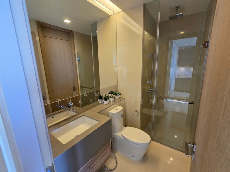 The Esse Asoke, Bangkok, 333 Soi Sukhumvit 21, Sukhumvit Road, Khlongtoei Nua, Watthana, Bangkok, 2 Bedrooms, 75 sqm, Condo For Rent, by Samerjai Lertnapakriengkai, 500173005 - DDproperty.com