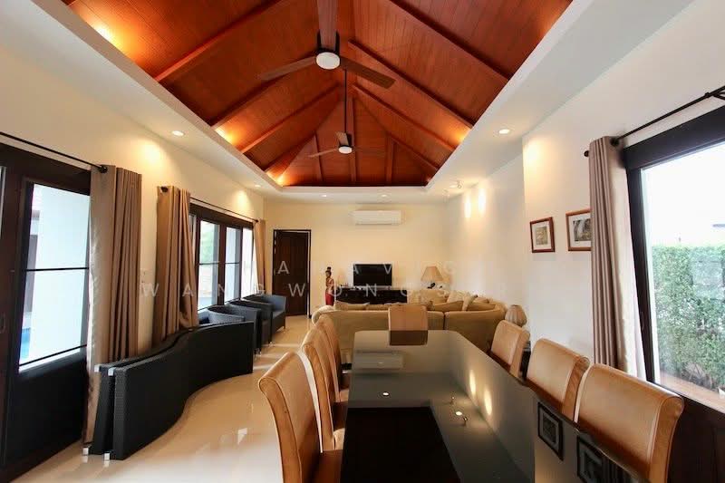 4-BR Villa, Prachuap Khiri Khan, Hua Hin, Hua Hin, Prachuap Khiri Khan, 4 Bedrooms, 325 sqm, Villa For Sale, by Woramet  Jiemdumnernkit, 500173015 - DDproperty.com