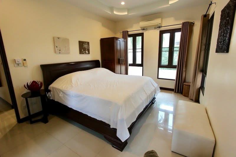 4-BR Villa, Prachuap Khiri Khan, Hua Hin, Hua Hin, Prachuap Khiri Khan, 4 Bedrooms, 325 sqm, Villa For Sale, by Woramet  Jiemdumnernkit, 500173015 - DDproperty.com