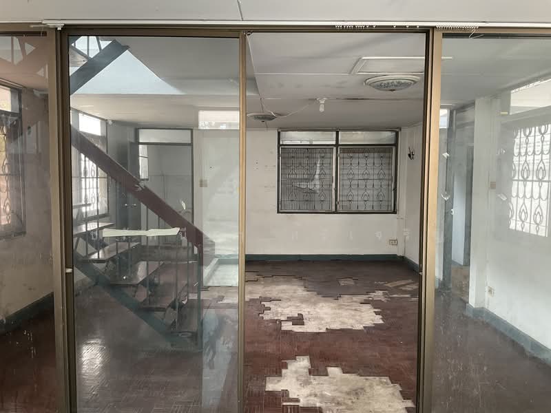 บ้านเดี่ยว2ชั้น63ตร.ว.3นอน2น้ำ1ห้องครัว 1ห้องแม่บ้านจอดรถได้หลายคัน มีบริเวณสนามหญ้า ขาย 11,500,000บ, Bangkok, พระรามเก้า 41, Suan Luang, Suan Luang, Bangkok, 3 Bedrooms, 150 sqm, Single Detached House For Sale, by ปรัศนียา ศรีเจริญ, 500173039 - DDproperty.com