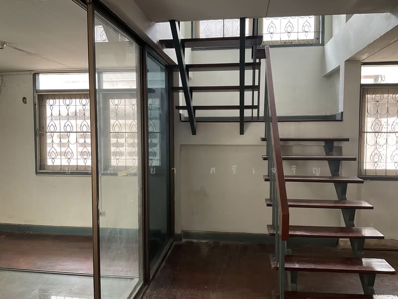 บ้านเดี่ยว2ชั้น63ตร.ว.3นอน2น้ำ1ห้องครัว 1ห้องแม่บ้านจอดรถได้หลายคัน มีบริเวณสนามหญ้า ขาย 11,500,000บ, กรุงเทพ, พระรามเก้า 41, สวนหลวง, สวนหลวง, กรุงเทพ, 150 ตร.ม., บ้านเดี่ยว ขาย, โดย ปรัศนียา ศรีเจริญ, 500173039 - DDproperty.com