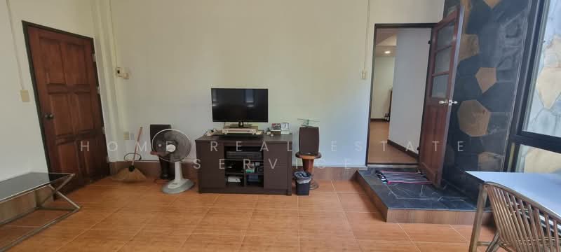 Chuan Chuen Garden Ville, Pathum Thani, Pathum Thani-Bangkok Road, Bang Dua, Muang Pathum Thani, Pathum Thani, 5 Bedrooms, 350 sqm, Single Detached House For Sale, by HOME Real Estate Service, 500173067 - DDproperty.com