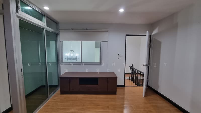 Townhouse Thonglor BTS 800 meters., Bangkok, Khlong Tan Nua, Watthana, Bangkok, 3 Bedrooms, 220 sqm, Townhouse For Rent, by Attnapol Issarangul Na Ayudhya, 500173178 - DDproperty.com