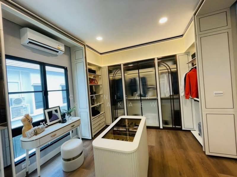Nantawan Rama 9 - New Krungthepkreetha, Bangkok, Saphan Sung, Saphan Sung, Bangkok, 5 Bedrooms, 608 sqm, Single Detached House For Rent, by Chanisara Kruakaew, 500173192 - DDproperty.com