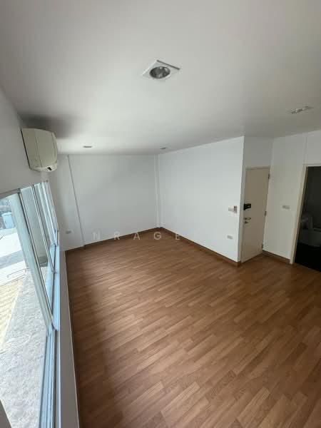 Lumpini Town Residence Ladprao Station, Bangkok, Jom Phon, Chatuchak, Bangkok, 3 Bedrooms, 200 sqm, Townhouse For Sale, by NRagent, 500173213 - DDproperty.com