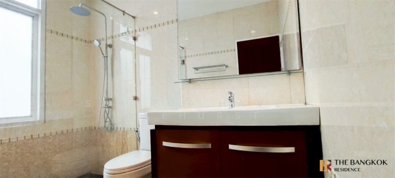 Townhouse Area Rama 9, Bangkok, Huai Khwang, Huai Khwang, Bangkok, 4 Bedrooms, 320 sqm, Townhouse For Sale, by Sirirut Havee Akehurst, 500173274 - DDproperty.com