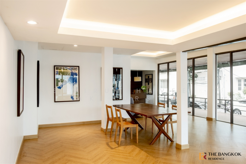 Townhouse Area Rama 9, Bangkok, Huai Khwang, Huai Khwang, Bangkok, 4 Bedrooms, 320 sqm, Townhouse For Sale, by Sirirut Havee Akehurst, 500173274 - DDproperty.com