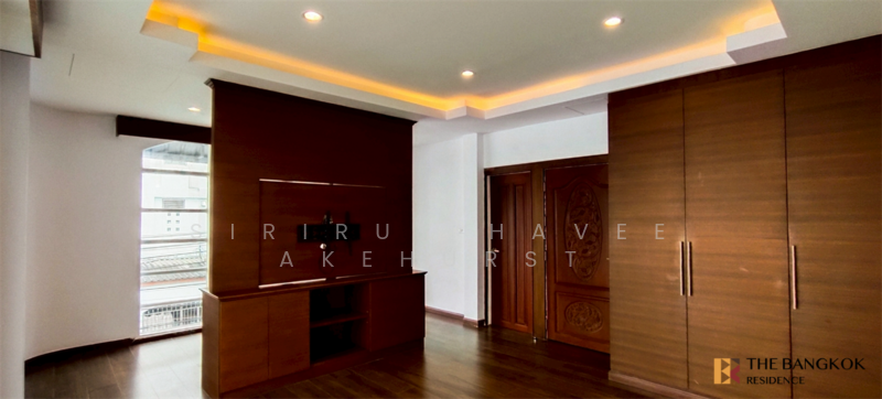 Townhouse Area Rama 9, Bangkok, Huai Khwang, Huai Khwang, Bangkok, 4 Bedrooms, 320 sqm, Townhouse For Sale, by Sirirut Havee Akehurst, 500173274 - DDproperty.com