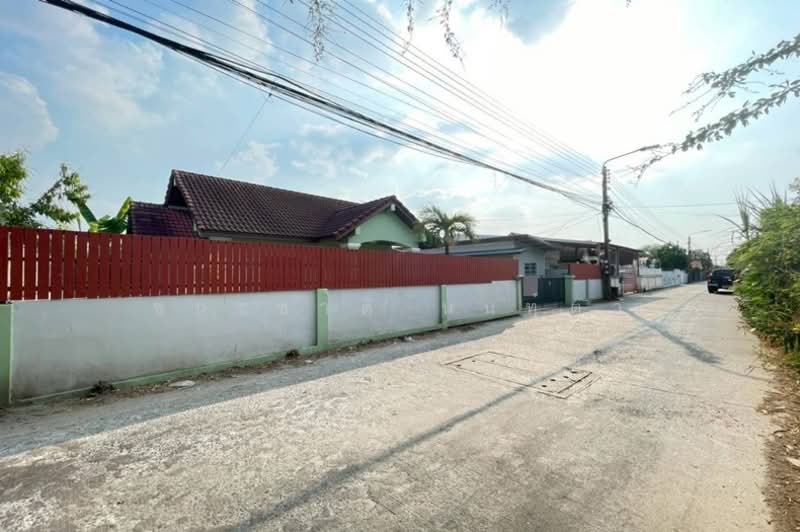บ้านเดี่ยว เนื้อที่ 60 ตร.ว. ซอยไสวประชาราษฎร์ 17 (ใกล้ตลาดเอซีคลอง 4), ปทุมธานี, ลาดสวาย, ลำลูกกา, ปทุมธานี, 240 ตร.ม., บ้านเดี่ยว ขาย, โดย ชนะชาติ นนท์ตา, 500173290 - DDproperty.com