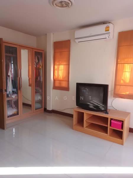 SENA Park Ville Ramindra-Wongwaen, Bangkok, Moobaan Sena Park Ville Soi 2, Khan Na Yao, Khan Na Yao, Bangkok, 3 Bedrooms, 130 sqm, Semi-Detached House (Twin House) For Sale, by NRagent, 500173301 - DDproperty.com