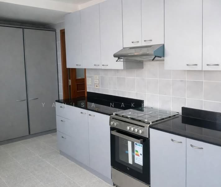 President Park Sukhumvit 24, Bangkok, 99 Sukhumvit 24 Alley, Khlongtoei Nua, Watthana, Bangkok, 3 Bedrooms, 261 sqm, Condo For Rent, by Yanisa Nakklai, 500173303 - DDproperty.com