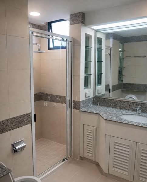 President Park Sukhumvit 24, Bangkok, 99 Sukhumvit 24 Alley, Khlongtoei Nua, Watthana, Bangkok, 3 Bedrooms, 261 sqm, Condo For Rent, by Yanisa Nakklai, 500173303 - DDproperty.com