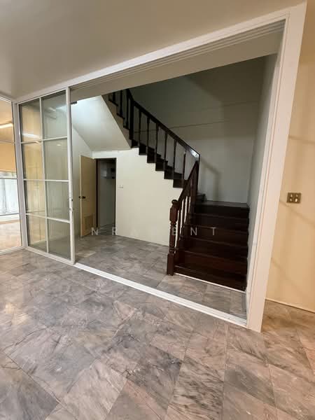 Sriwara Town in Town, Bangkok, Sriwara Road, Phlapphla, Wang Thonglang, Bangkok, 4 Bedrooms, 170 sqm, Townhouse For Sale, by NRagent, 500173337 - DDproperty.com