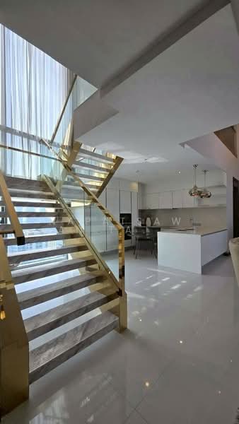 Q1 Sukhumvit, Bangkok, 1 Sukhumvit Road, Khlong Toei, Khlong Toei, Bangkok, 4 Bedrooms, 325 sqm, Condo For Rent, by Napatsawan Tamjorhor, 500173425 - DDproperty.com