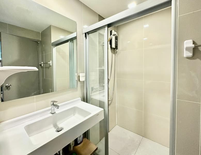 IDEO Sathorn-Wongwian Yai, Bangkok, 219 Soi Krung Thonburi 1, Khlong Ton Sai, Khlong San, Bangkok, 1 Bedroom, 35 sqm, Condo For Rent, by Thananith Ittitulyapong, 500173437 - DDproperty.com