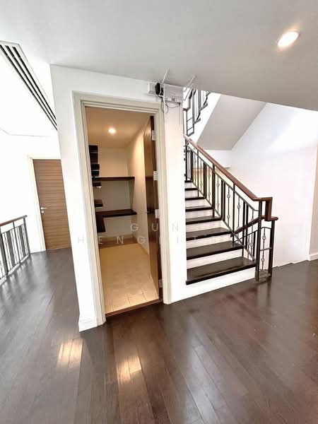 Watermark Chaophraya, Bangkok, Soi Charoennakorn 39-41, Charoennakorn Road, Bang Lam Phu Lang, Khlong San, Bangkok, 3 Bedrooms, 260 sqm, Condo For Sale, by Gun Henglite , 500173455 - DDproperty.com