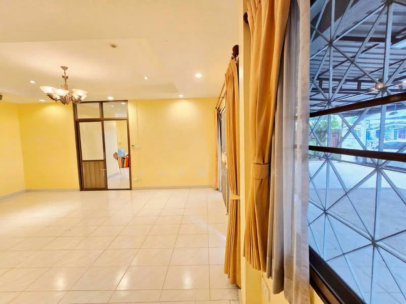 Kanya House, Samut Prakan, Soi Bearing 34 Dansamrong 62, Samrong Nua, Muang Samut Prakarn, Samut Prakan, 4 Bedrooms, 190 sqm, Condo For Sale, by Thanawat K., 500173466 - DDproperty.com