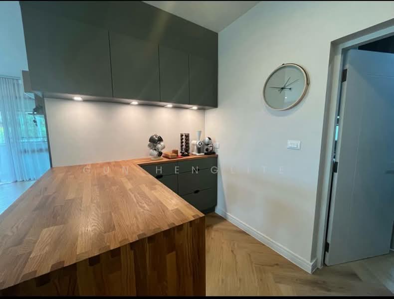 Burasiri Pattanakarn, Bangkok, New Pattanakarn Road, Prawet, Prawet, Bangkok, 4 Bedrooms, 250 sqm, Single Detached House For Sale, by Gun Henglite , 500173492 - DDproperty.com