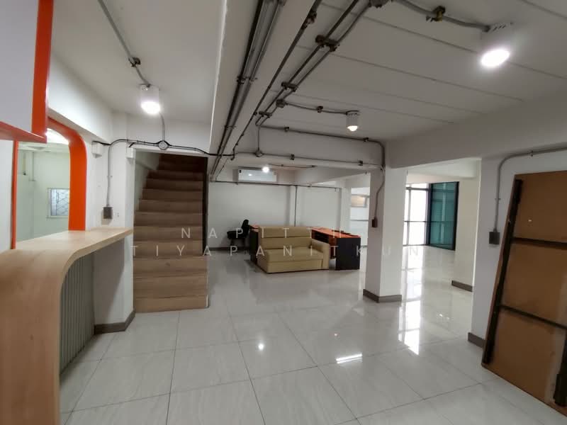 Two Connected Commercial Units located on Main Road Naradhiwas, Bangkok, นราธิวาสราชนครินทร์, Chong Nonsi, Yan Nawa, Bangkok, , 420 sqm, Shophouse For Rent, by Napittha Tiyapanitkun, 500173536 - DDproperty.com