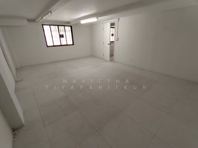 อาคารพาณิชย์ 2 คูหาติดถนนใหญ่นราธิวาสราชนครินทร์, กรุงเทพ, นราธิวาสราชนครินทร์, ช่องนนทรี, ยานนาวา, กรุงเทพ, 420 ตร.ม., ตึกแถว-อาคารพาณิชย์ ให้เช่า, โดย Napittha Tiyapanitkun, 500173536 - DDproperty.com